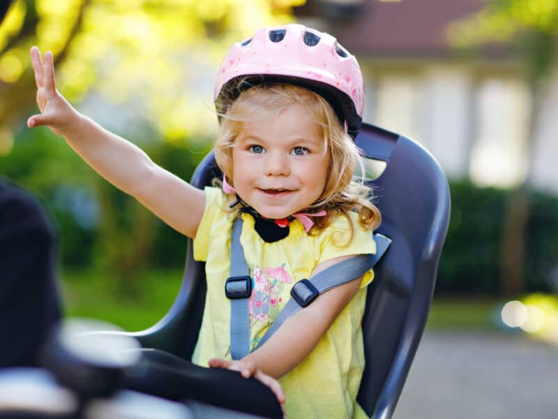Dochter Realistisch Ongrijpbaar Waar moet je op letten als je een fietsstoeltje wil kopen voor je kind?￼ -  Fiets